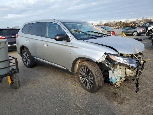 2020 Mitsubishi Outlander SE