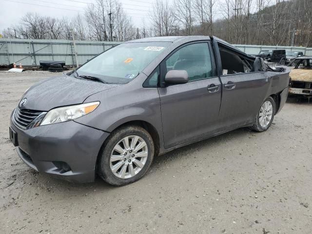 2014 Toyota Sienna LE