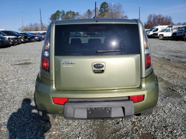 2010 KIA Soul +