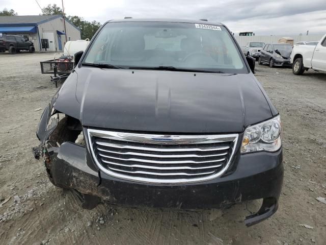 2016 Chrysler Town & Country Touring