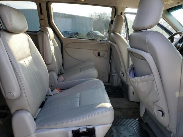 2005 Chrysler Town & Country Touring