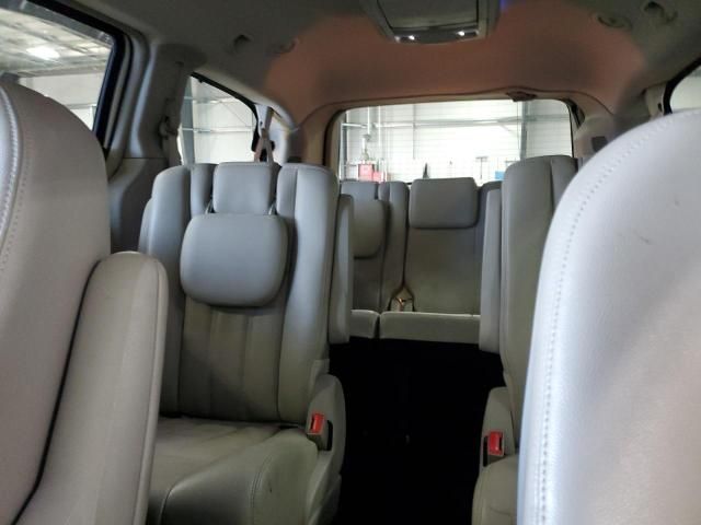 2013 Chrysler Town & Country Touring L