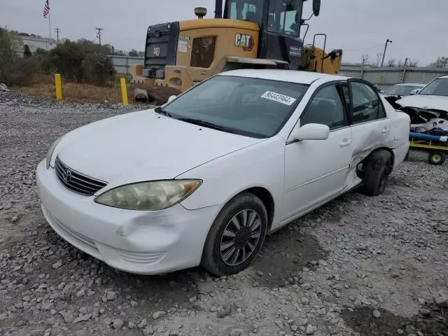 2005 Toyota Camry LE