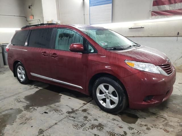 2017 Toyota Sienna LE