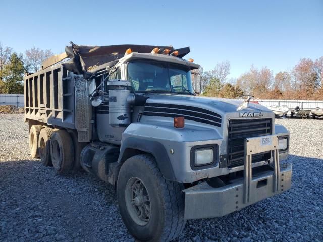 1992 Mack 600 RD600