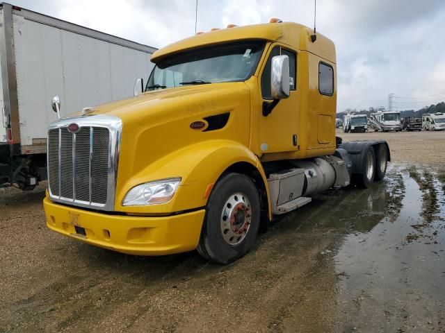 2016 Peterbilt 587