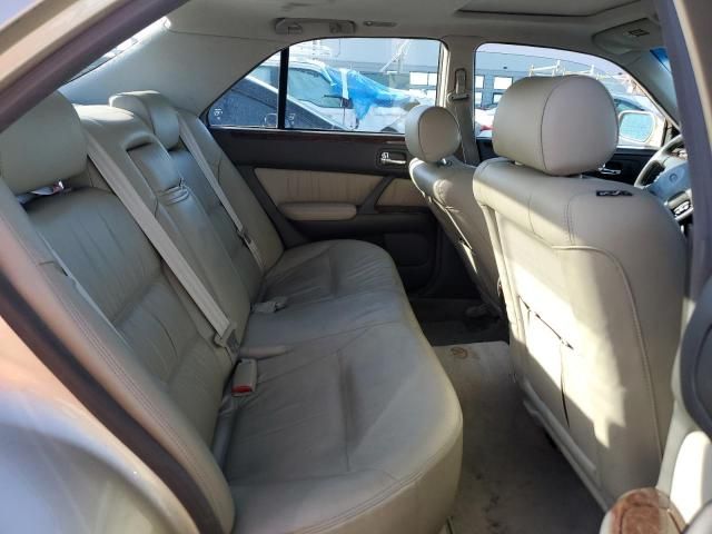 2000 Infiniti Q45 Base