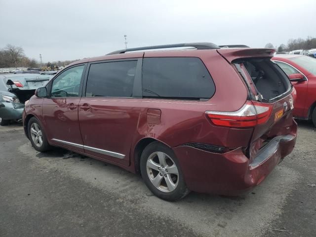 2016 Toyota Sienna LE