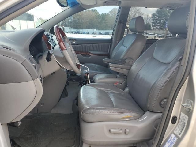 2004 Toyota Sienna XLE