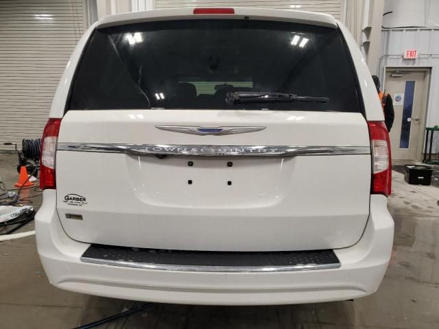 2015 Chrysler Town & Country Touring L