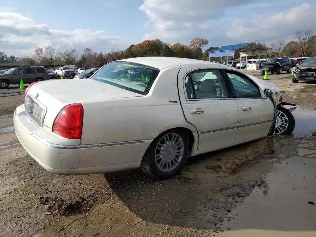 2007 Lincoln Town Car Signature Limited