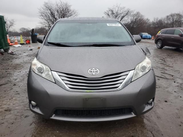 2016 Toyota Sienna XLE