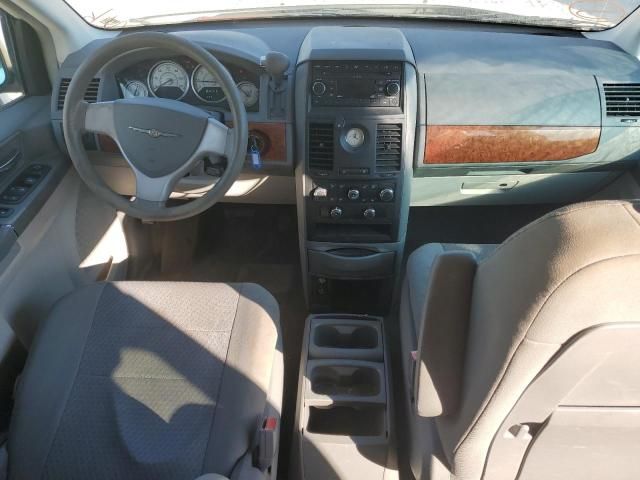 2008 Chrysler Town & Country LX