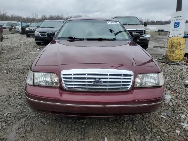 2005 Ford Crown Victoria LX