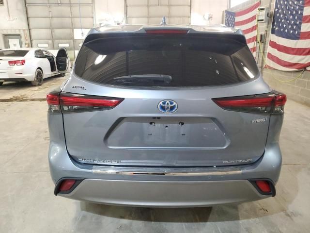 2021 Toyota Highlander Hybrid Platinum