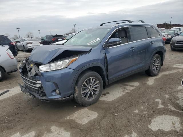 2019 Toyota Highlander SE