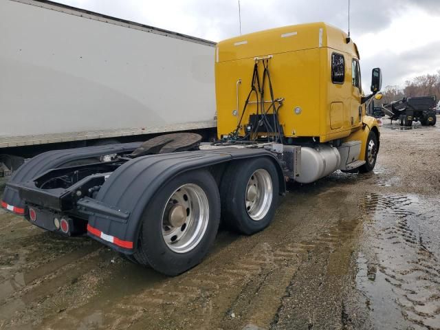 2016 Peterbilt 587