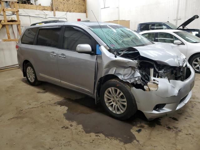 2012 Toyota Sienna XLE