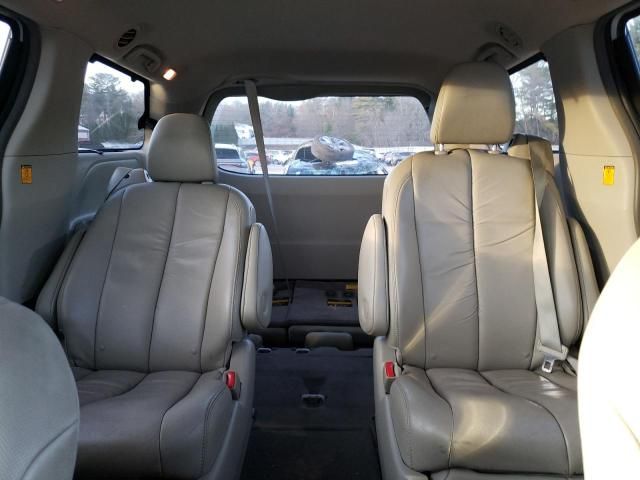 2012 Toyota Sienna XLE