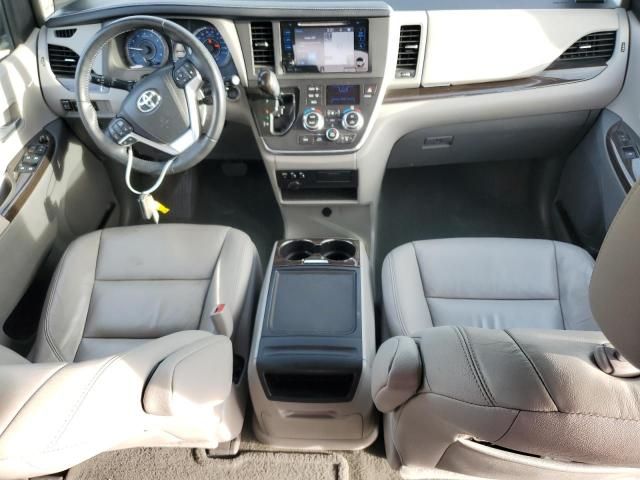 2015 Toyota Sienna XLE