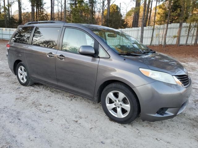 2011 Toyota Sienna LE