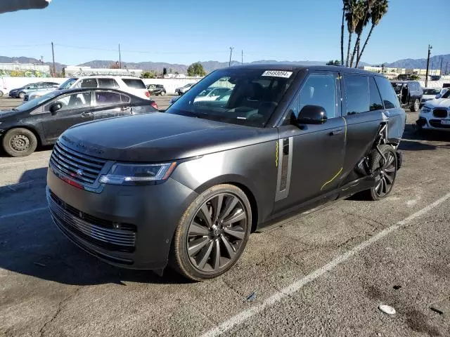 2025 Land Rover Range Rover SV