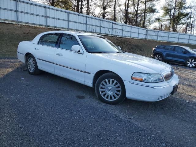 2003 Lincoln Town Car Signature