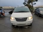 2005 Chrysler Town & Country Limited