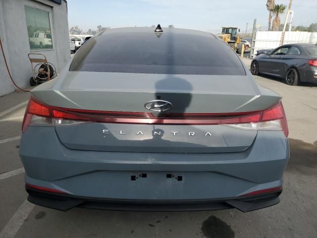 2021 Hyundai Elantra SE