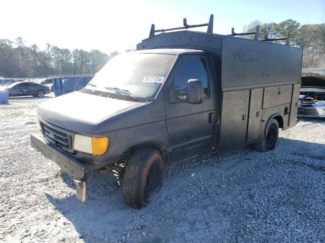 2004 Ford Econoline E350 Super Duty Cutaway Van