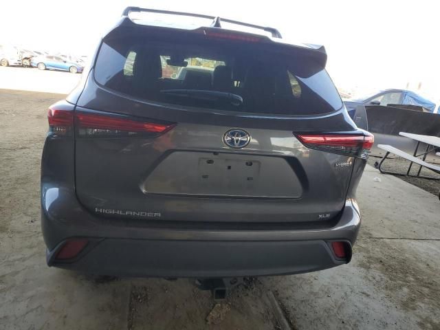 2022 Toyota Highlander Hybrid XLE