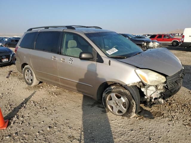 2005 Toyota Sienna CE