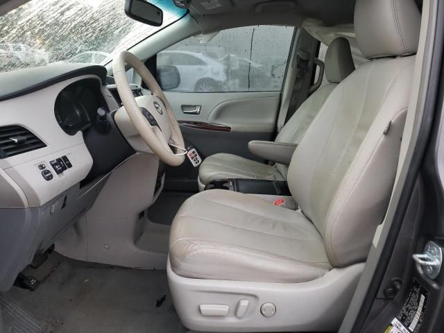 2012 Toyota Sienna XLE