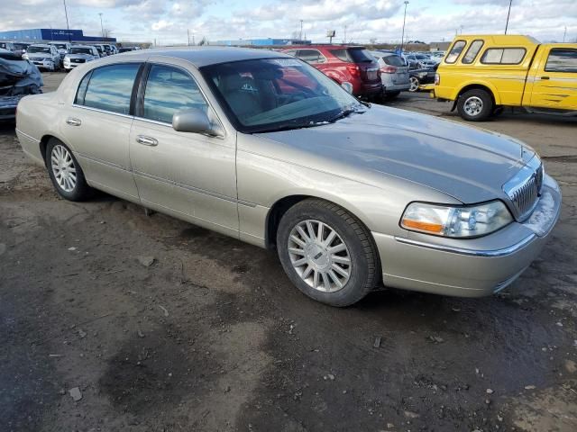 2004 Lincoln Town Car Executive