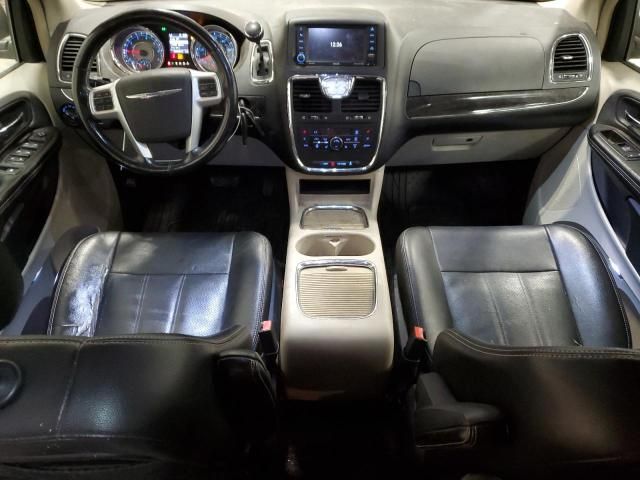 2015 Chrysler Town & Country Touring L