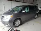 2013 Toyota Sienna XLE