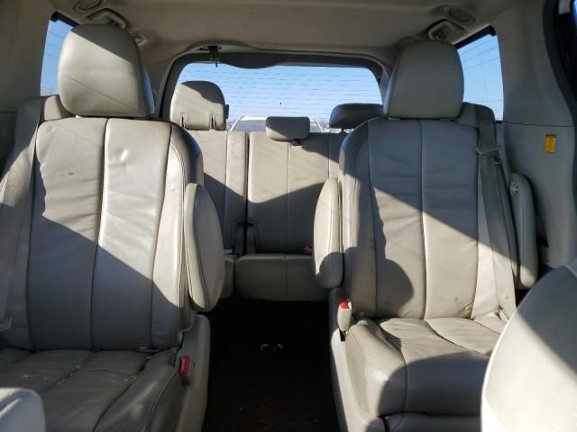 2013 Toyota Sienna XLE