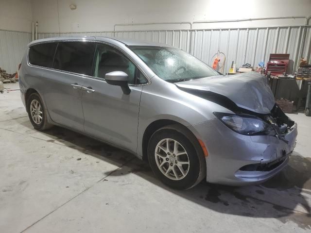 2020 Chrysler Voyager LX