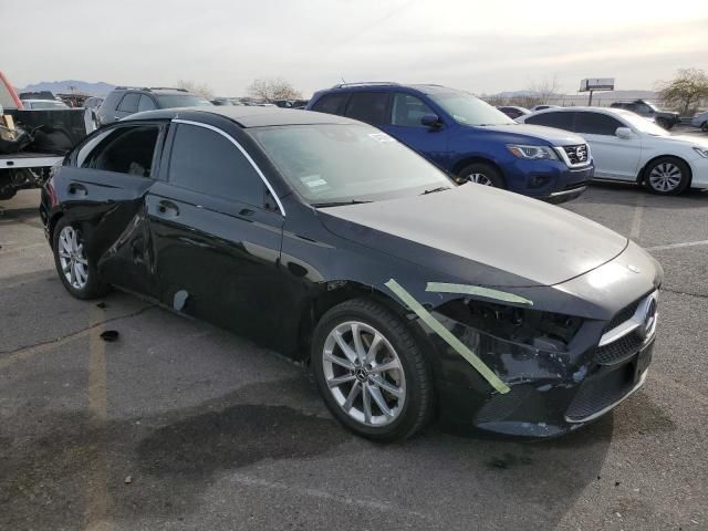 2019 Mercedes-Benz A 220