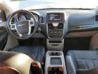 2016 Chrysler Town & Country LX