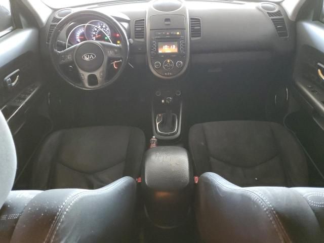 2013 KIA Soul +