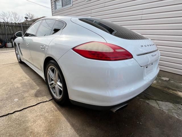 2013 Porsche Panamera 2