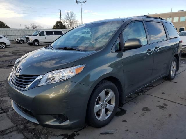 2013 Toyota Sienna LE