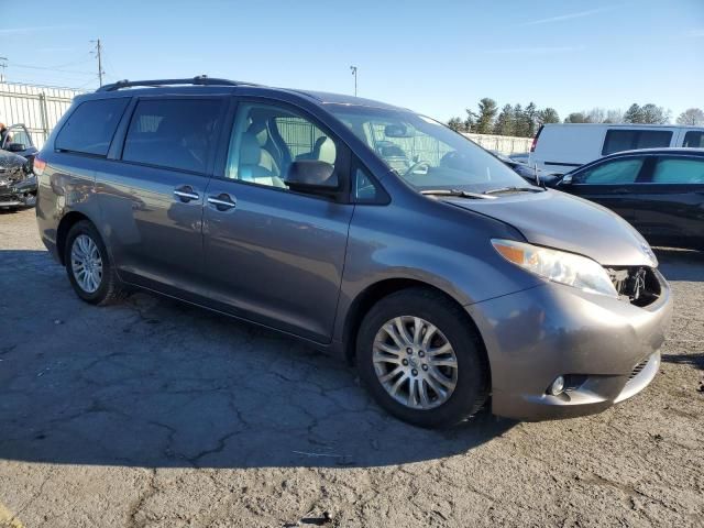 2011 Toyota Sienna XLE