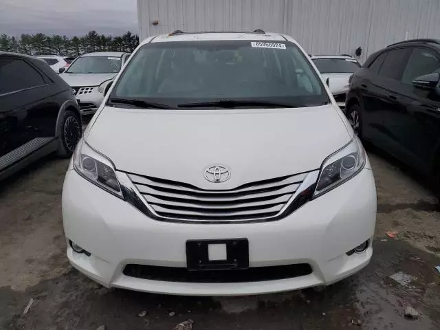 2017 Toyota Sienna XLE