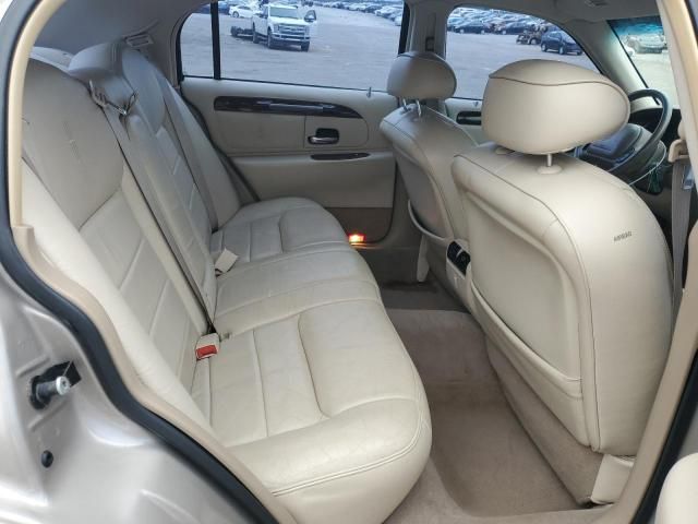 2001 Lincoln Town Car Executive