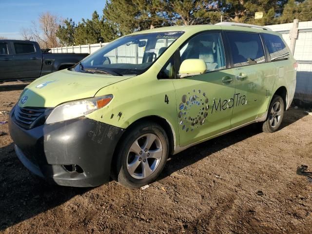 2014 Toyota Sienna LE