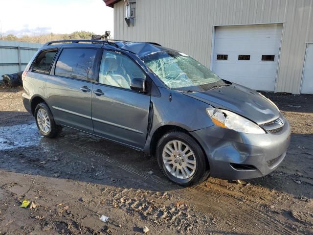 2010 Toyota Sienna LE