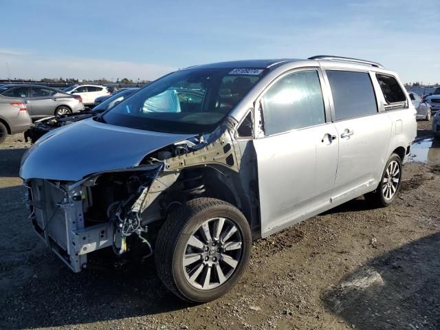 2020 Toyota Sienna XLE