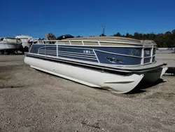 Salvage boats for sale at Greenwell Springs, LA auction: 2017 Tracker Marine Trailer